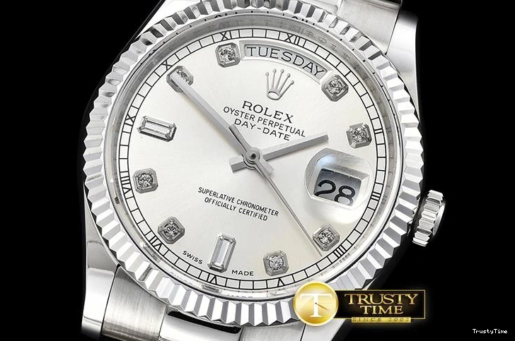 0403 RDD0214C – DayDate 36mm Classic 685